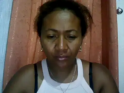 Snapshot of sexyladii chatting on December 25, 5:47 pm sexyladii online show from December 25, 5:47 pm