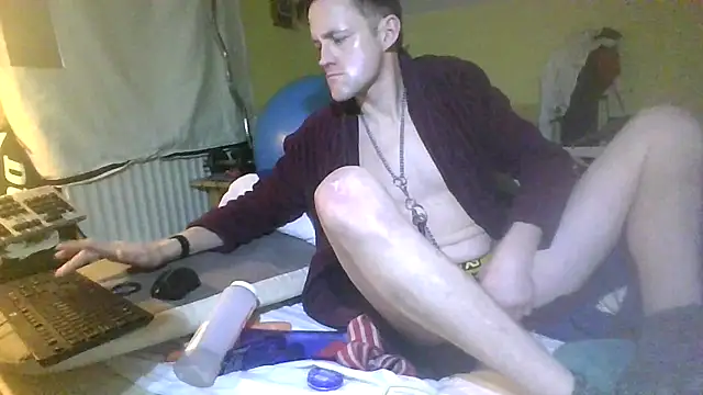 londonfuckwhore online show from January 31, 4:25 am