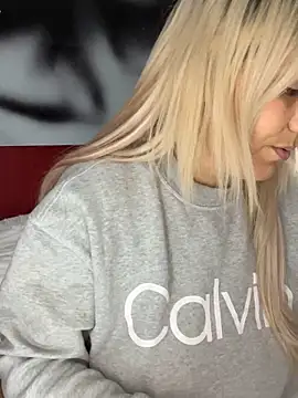 LittleMissEeve online show from December 15, 11:20 pm