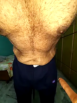 hornyindianmale82 online show from October 27, 10:41 am