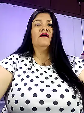 salomexlove 20 online show from September 17, 11:45 am