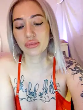 Snapshot of Fuck-Gina chatting on August 1, 10:52 pm Fuck-Gina online show from August 1, 10:52 pm