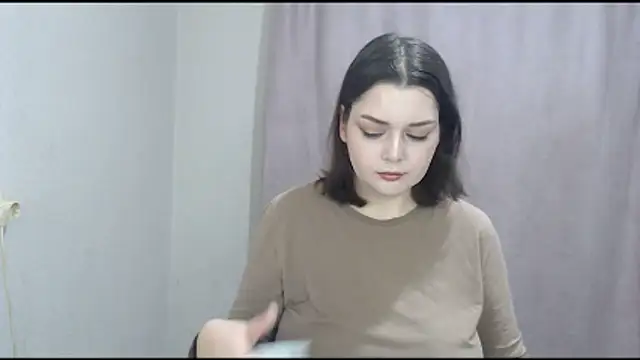 ohhhMie online show from December 14, 12:43 pm