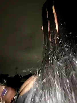 AbellaLizz online show from March 27, 8:20 am