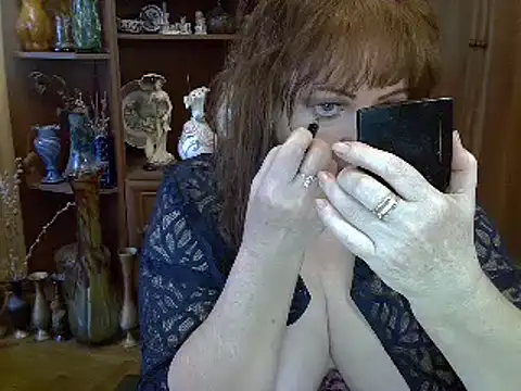 Snapshot of ElenaZed chatting on April 19, 8:24 am ElenaZed online show from April 19, 8:24 am