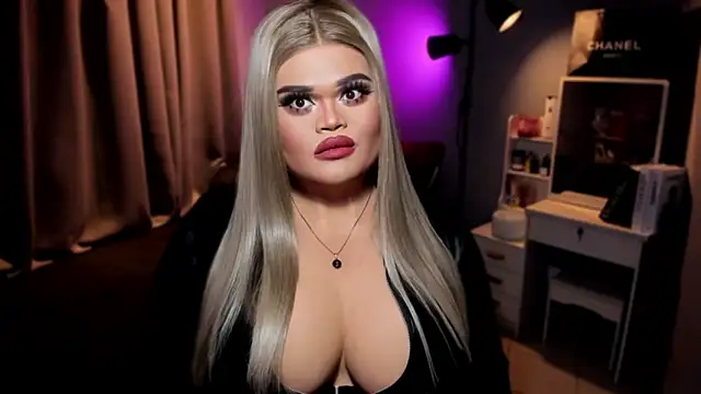 KarolinaThompson online show from December 1, 10:43 pm