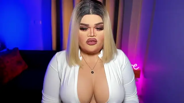 KarolinaThompson online show from March 17, 6:18 am