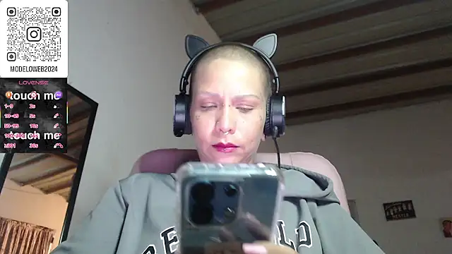 moon cat85 online show from March 6, 1:37 am