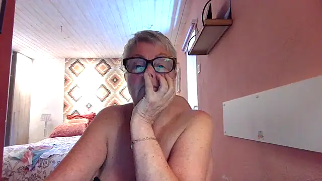 Snapshot of GrannyChrissy68 chatting on September 11, 11:54 am GrannyChrissy68 online show from September 11, 11:54 am
