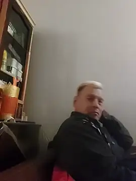 gayphotograper online show from October 28, 8:11 pm