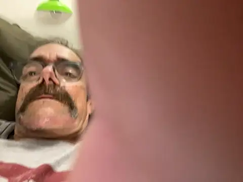 Snapshot of Trainee2Bpeed chatting on September 23, 7:33 am Trainee2Bpeed online show from September 23, 7:33 am