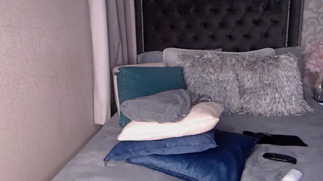 MariiePrice online show from June 6, 3:33 am