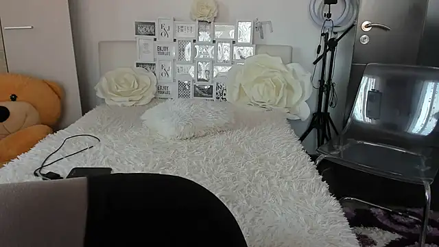 sweetemy4u online show from November 24, 9:53 am