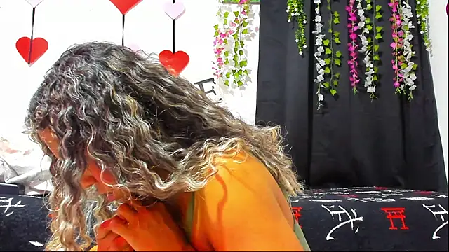 samantha  smile online show from July 27, 10:44 am