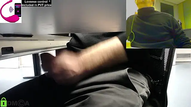 Snapshot of pliko chatting on February 9, 10:52 am pliko online show from February 9, 10:52 am