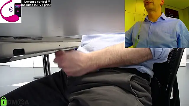 Snapshot of pliko chatting on March 20, 3:06 pm pliko online show from March 20, 3:06 pm