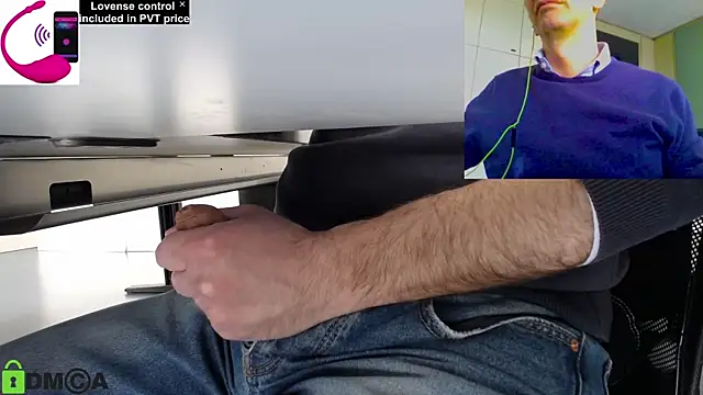 Snapshot of pliko chatting on April 2, 1:09 pm pliko online show from April 2, 1:09 pm