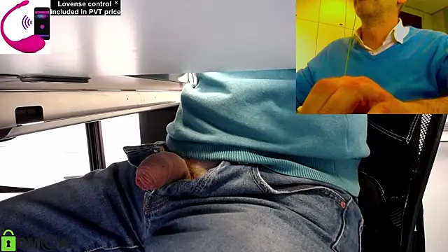 Snapshot of pliko chatting on April 15, 1:29 pm pliko online show from April 15, 1:29 pm