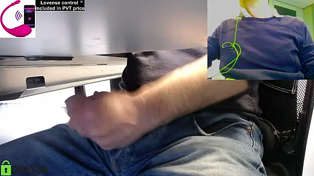 Snapshot of pliko chatting on April 17, 9:34 am pliko online show from April 17, 9:34 am