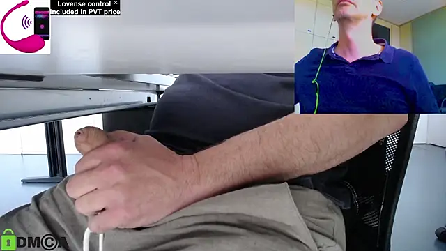 Snapshot of pliko chatting on June 12, 11:42 am pliko online show from June 12, 11:42 am