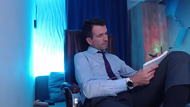 Snapshot of SteveTiger chatting on October 19, 3:45 pm SteveTiger online show from October 19, 3:45 pm