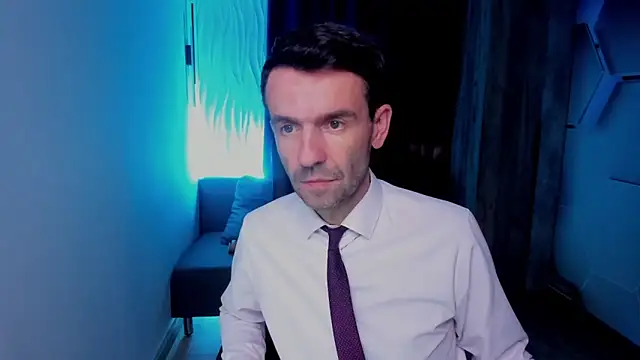 Snapshot of SteveTiger chatting on October 26, 3:29 pm SteveTiger online show from October 26, 3:29 pm