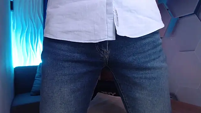 Snapshot of SteveTiger chatting on October 27, 3:38 pm SteveTiger online show from October 27, 3:38 pm