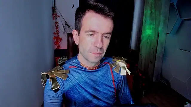 Snapshot of SteveTiger chatting on November 1, 11:56 am SteveTiger online show from November 1, 11:56 am