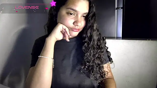 blerstefan1 online show from January 14, 3:32 am