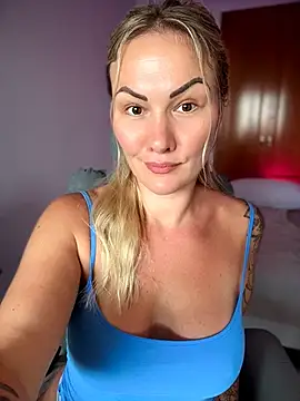 Snapshot of NastyMilf_ chatting on June 3, 6:57 pm NastyMilf online show from June 3, 6:57 pm