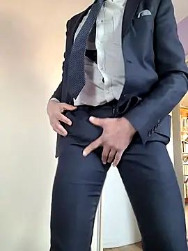 Snapshot of Justforoneday chatting on March 4, 11:40 am Justforoneday online show from March 4, 11:40 am