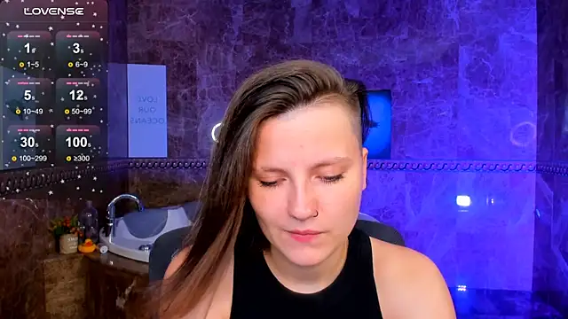 MelindaTin online show from July 2, 3:23 am