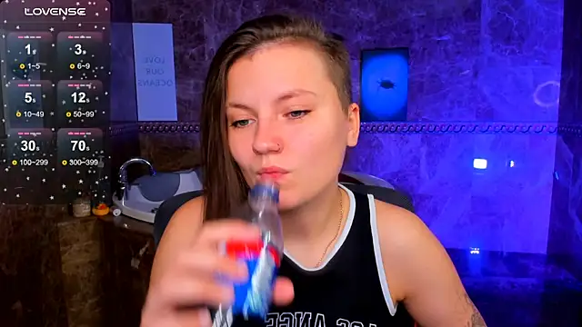 MelindaTin online show from August 1, 12:43 am