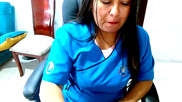 Ixchel Anaid online show from November 18, 5:06 pm