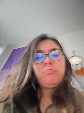 Ixchel Anaid online show from February 15, 3:31 pm