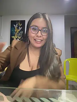 Ixchel Anaid online show from April 18, 3:10 am