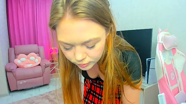 Strawberrye online show from October 3, 3:36 am