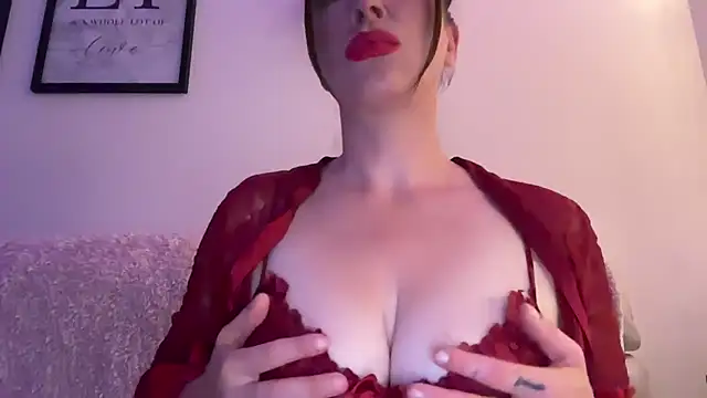 EmilyBlue online show from July 15, 9:53 pm