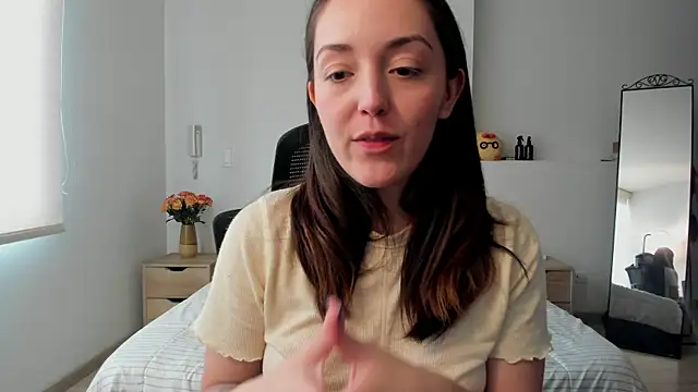 molly marmalade  online show from March 4, 9:11 pm