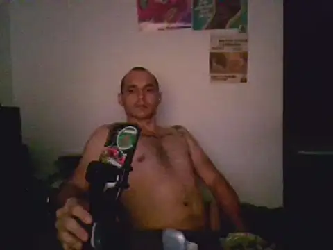 Snapshot of universitario-col chatting on January 12, 4:52 am universitario-col online show from January 12, 4:52 am
