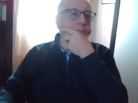 Snapshot of johnjohn622662 chatting on March 17, 2:31 pm johnjohn622662 online show from March 17, 2:31 pm