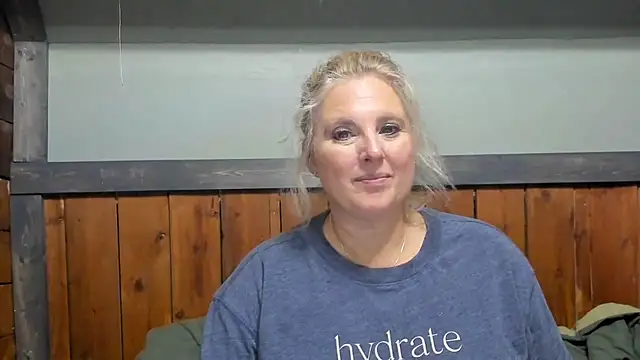Snapshot of lisaxlovexxx chatting on September 12, 5:57 pm lisaxlovexxx online show from September 12, 5:57 pm