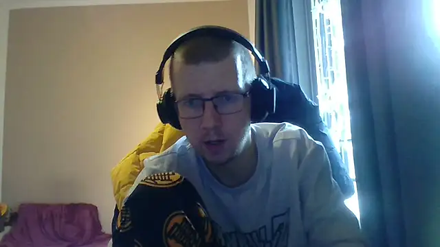 Snapshot of David250692 chatting on October 7, 11:51 am David250692 online show from October 7, 11:51 am