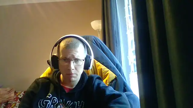 Snapshot of David250692 chatting on December 15, 10:19 am David250692 online show from December 15, 10:19 am