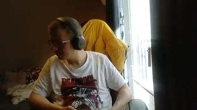 David250692 online show from March 9, 8:40 am