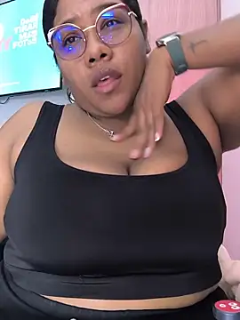 paola091 online show from May 14, 9:21 pm