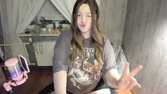 Snapshot of Sophia_Edwards chatting on February 1, 6:08 pm Sophia Edwards online show from February 1, 6:08 pm