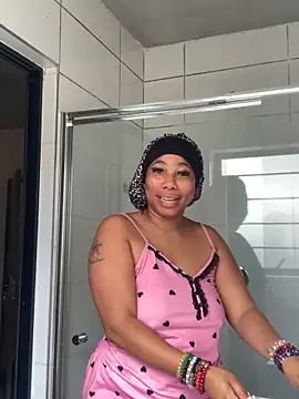 CurvyDesire1 online show from October 17, 5:54 am