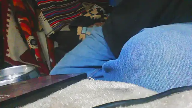 Snapshot of bobbybullit chatting on March 21, 1:43 am bobbybullit online show from March 21, 1:43 am