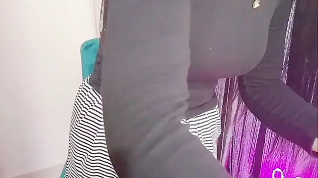 Snapshot of Aminababiew chatting on March 24, 1:21 am Aminababiew online show from March 24, 1:21 am